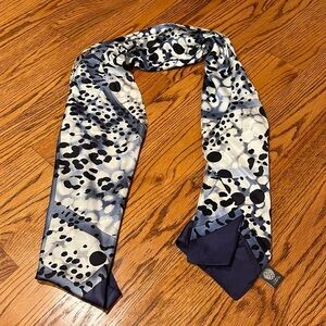Vince Camuto Woman’s Silk Blue Printed Scarf One Size